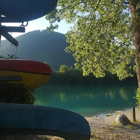 Frühstückspension Private In Modrej Near Beautiful Soca River Most na Soči